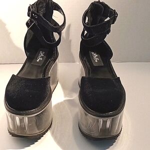 .,Dolls Kill - Dolly Bae black velvet platforms Platform is 3in high Black Rose